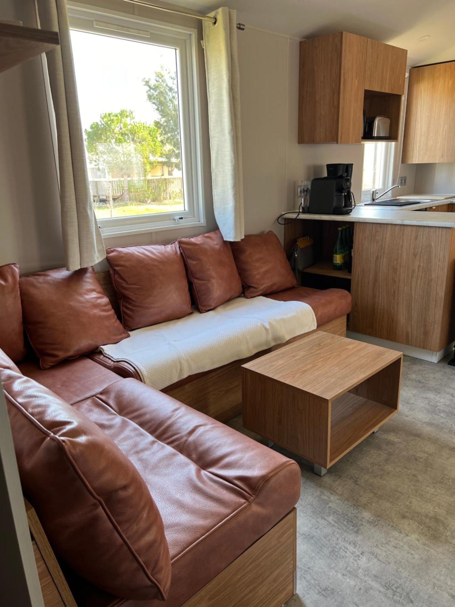Mobil Home Neuf 6 P Climatise A Hyeres A 200 M De La Mer Dans Camping 4 Etoiles Εξωτερικό φωτογραφία