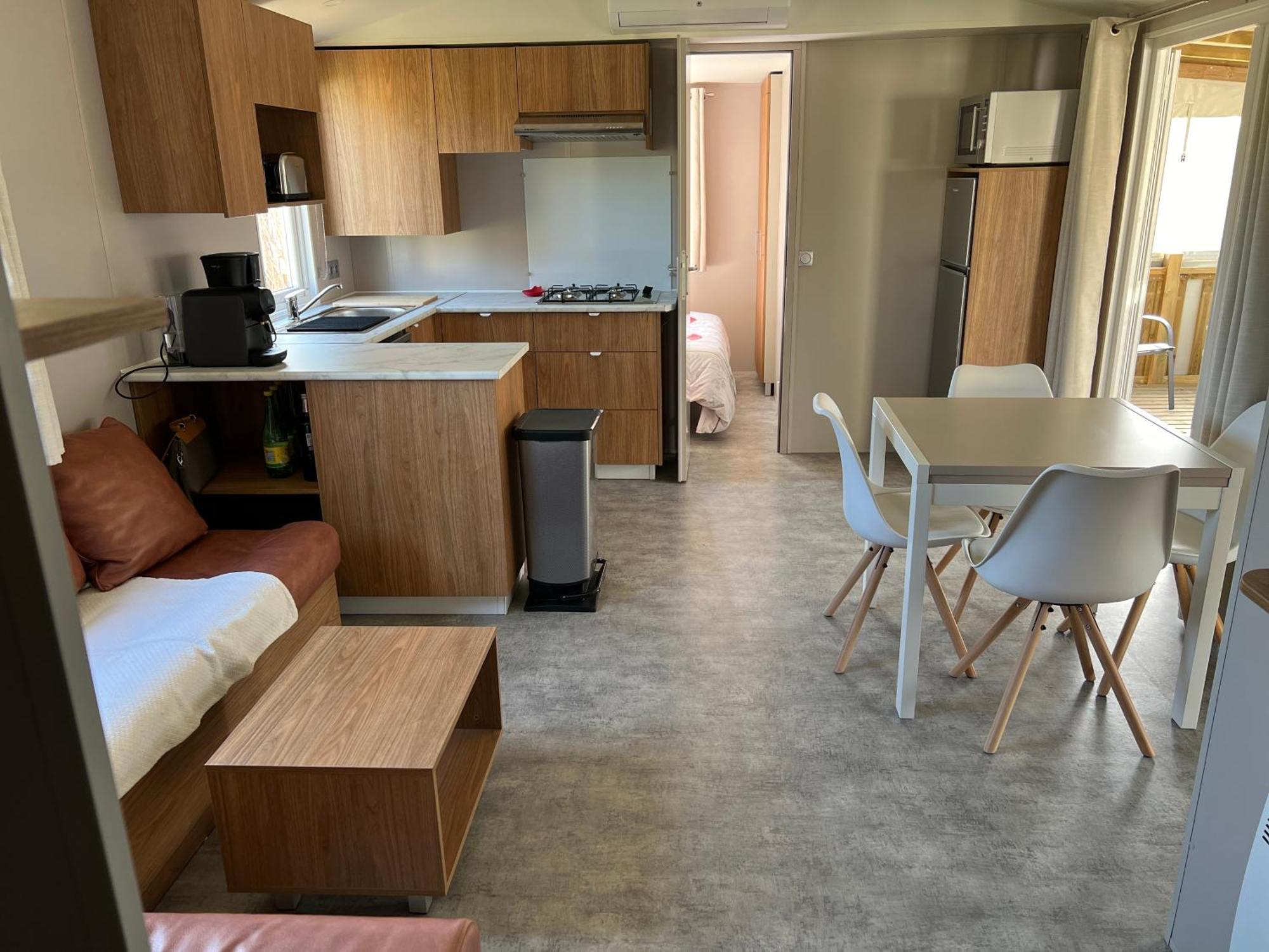 Mobil Home Neuf 6 P Climatise A Hyeres A 200 M De La Mer Dans Camping 4 Etoiles Εξωτερικό φωτογραφία