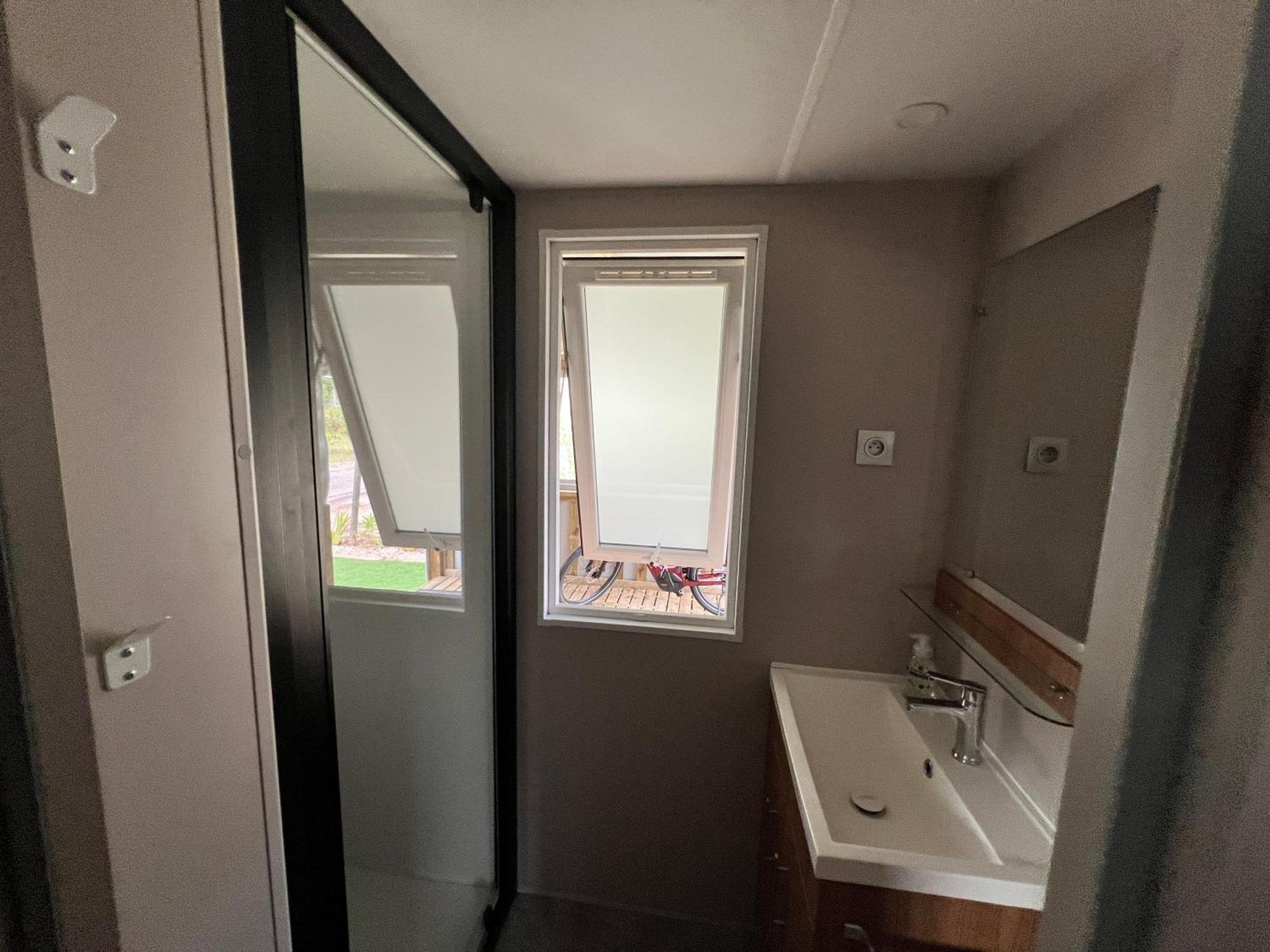 Mobil Home Neuf 6 P Climatise A Hyeres A 200 M De La Mer Dans Camping 4 Etoiles Εξωτερικό φωτογραφία
